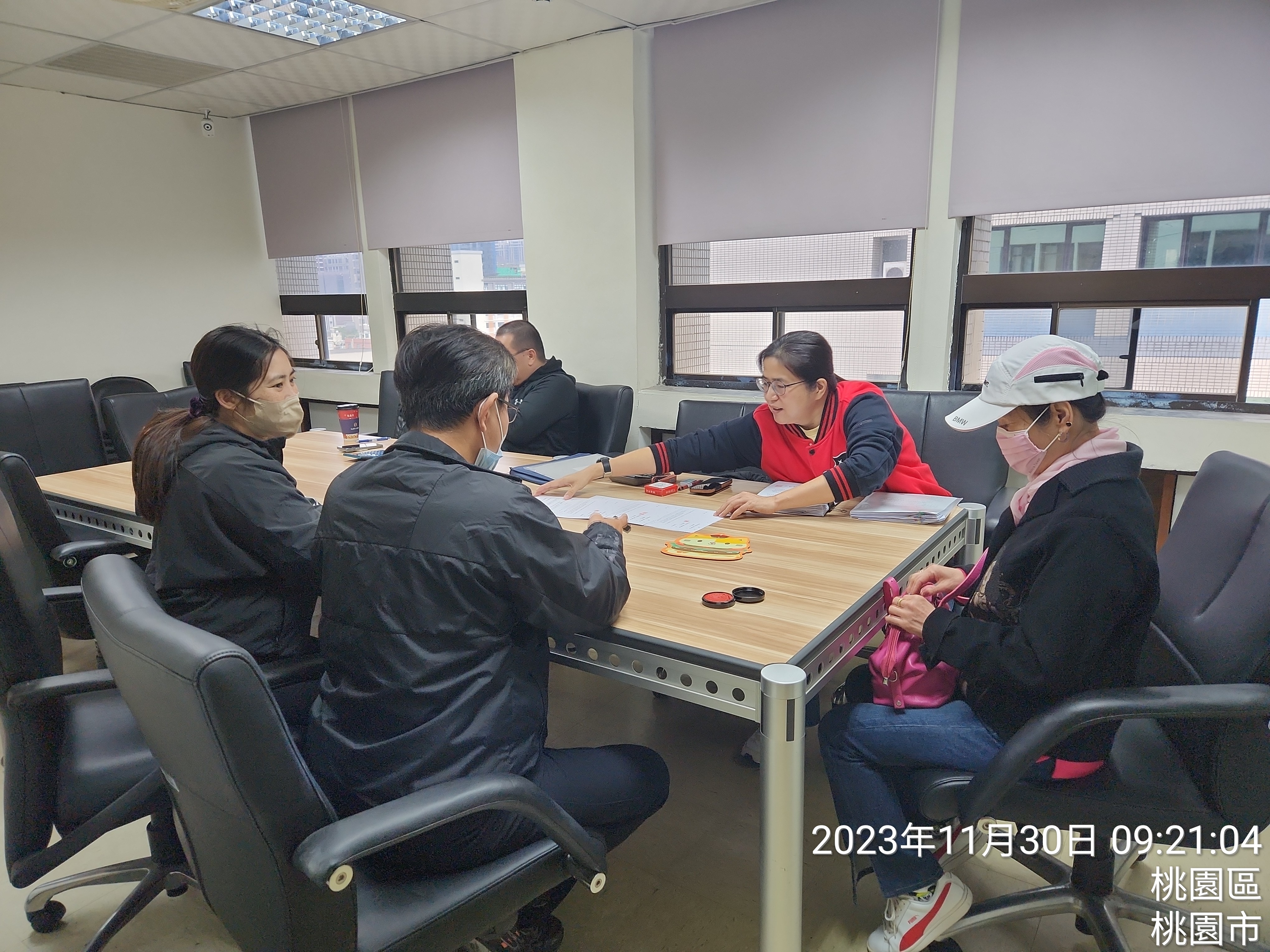 桃市消保官持續協助忠貞市場越南法國麵包食品中毒事件受害消費者辦理損害賠償